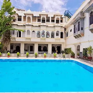 *** Hotel Mahendra Prakash India